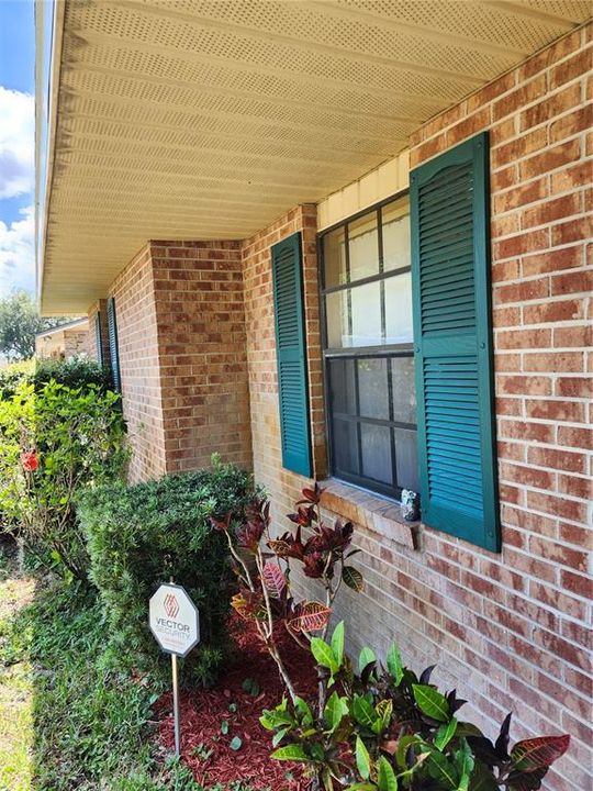 Active With Contract: $229,900 (4 beds, 2 baths, 1337 Square Feet)