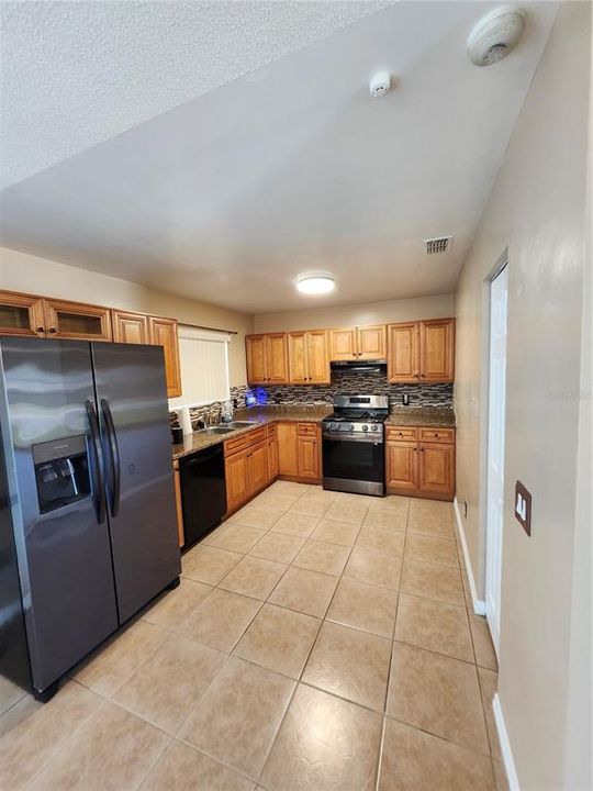 Active With Contract: $229,900 (4 beds, 2 baths, 1337 Square Feet)
