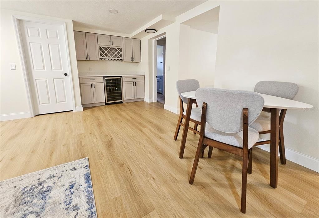 На продажу: $475,000 (3 спален, 2 ванн, 1711 Квадратных фут)