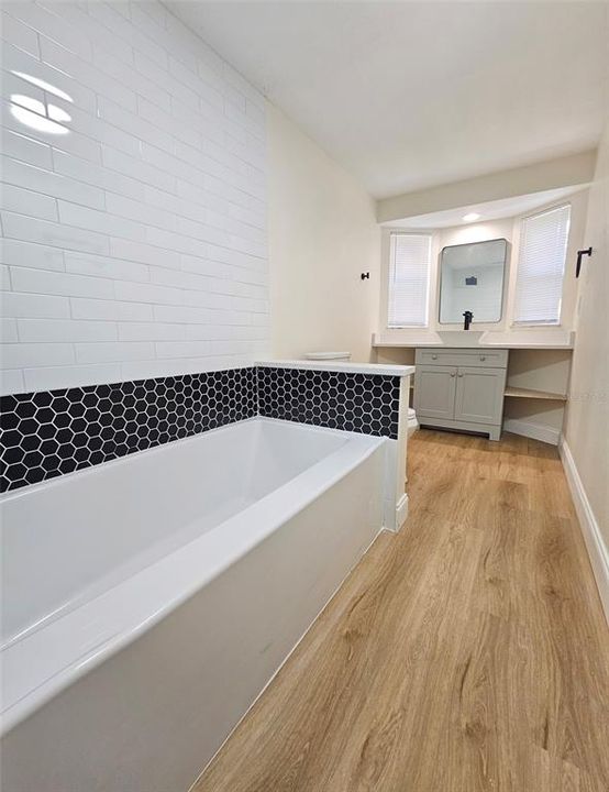 На продажу: $475,000 (3 спален, 2 ванн, 1711 Квадратных фут)