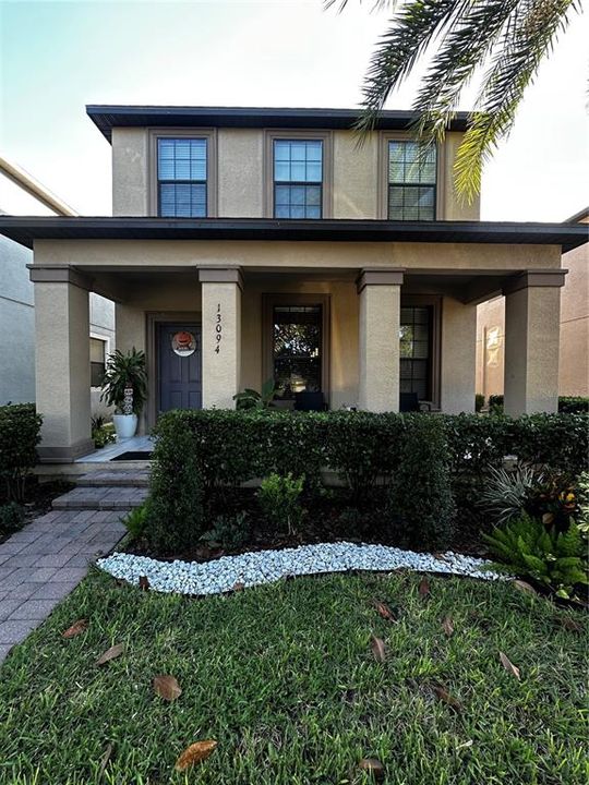 Recently Rented: $3,000 (3 beds, 2 baths, 2203 Square Feet)