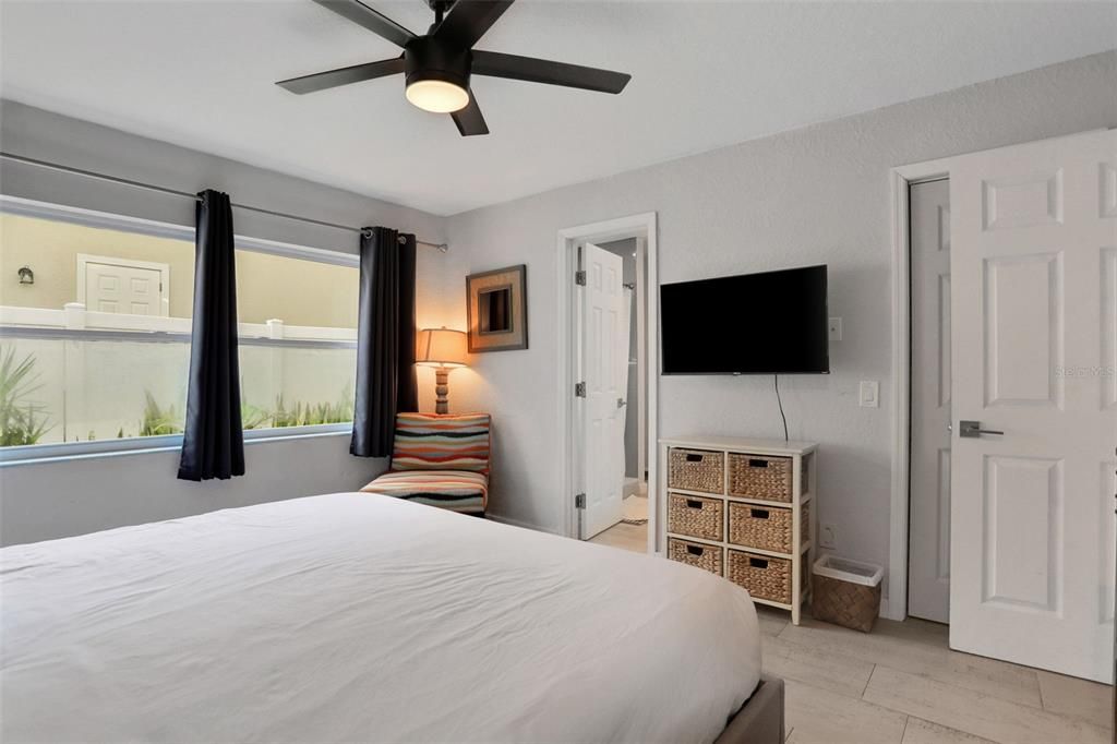 На продажу: $949,900 (4 спален, 4 ванн, 2461 Квадратных фут)