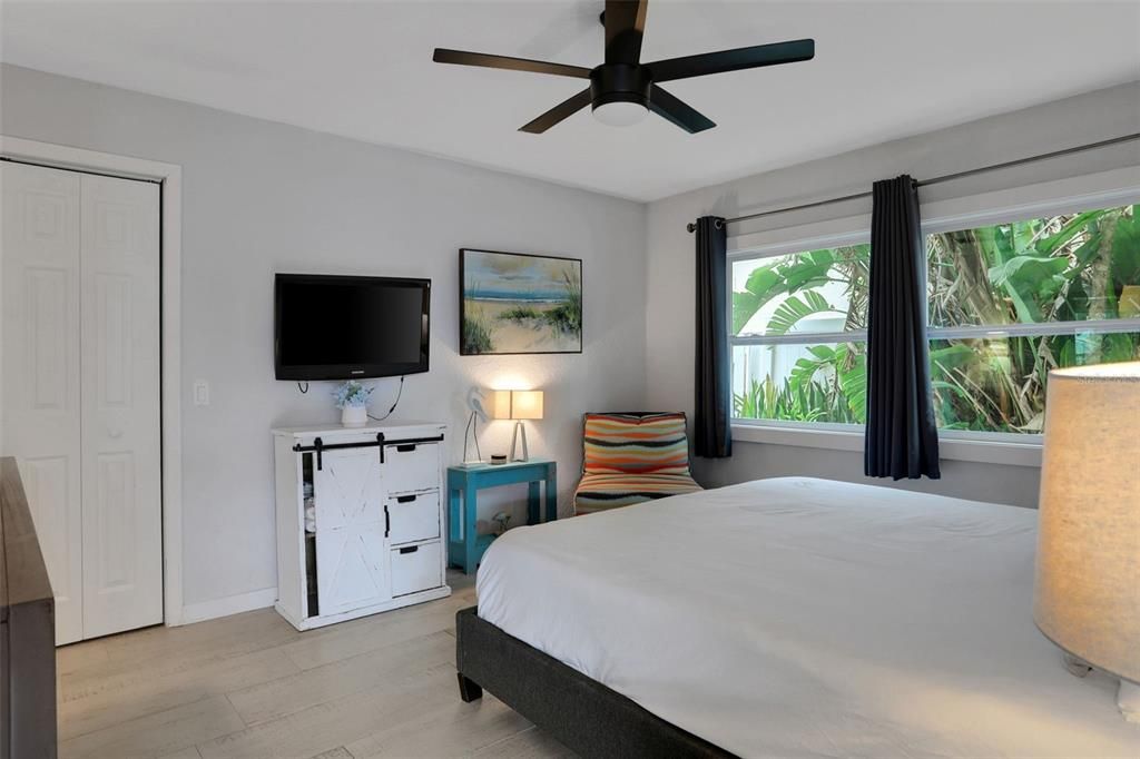 На продажу: $949,900 (4 спален, 4 ванн, 2461 Квадратных фут)