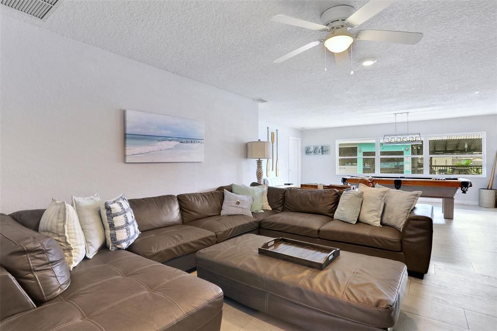 На продажу: $949,900 (4 спален, 4 ванн, 2461 Квадратных фут)