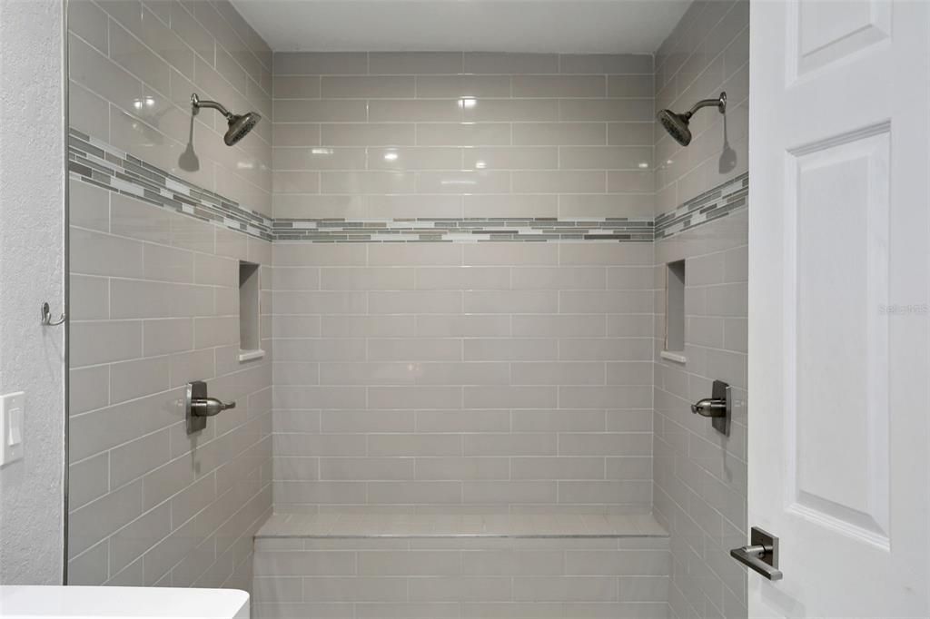 На продажу: $949,900 (4 спален, 4 ванн, 2461 Квадратных фут)