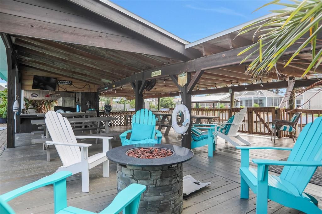 На продажу: $949,900 (4 спален, 4 ванн, 2461 Квадратных фут)