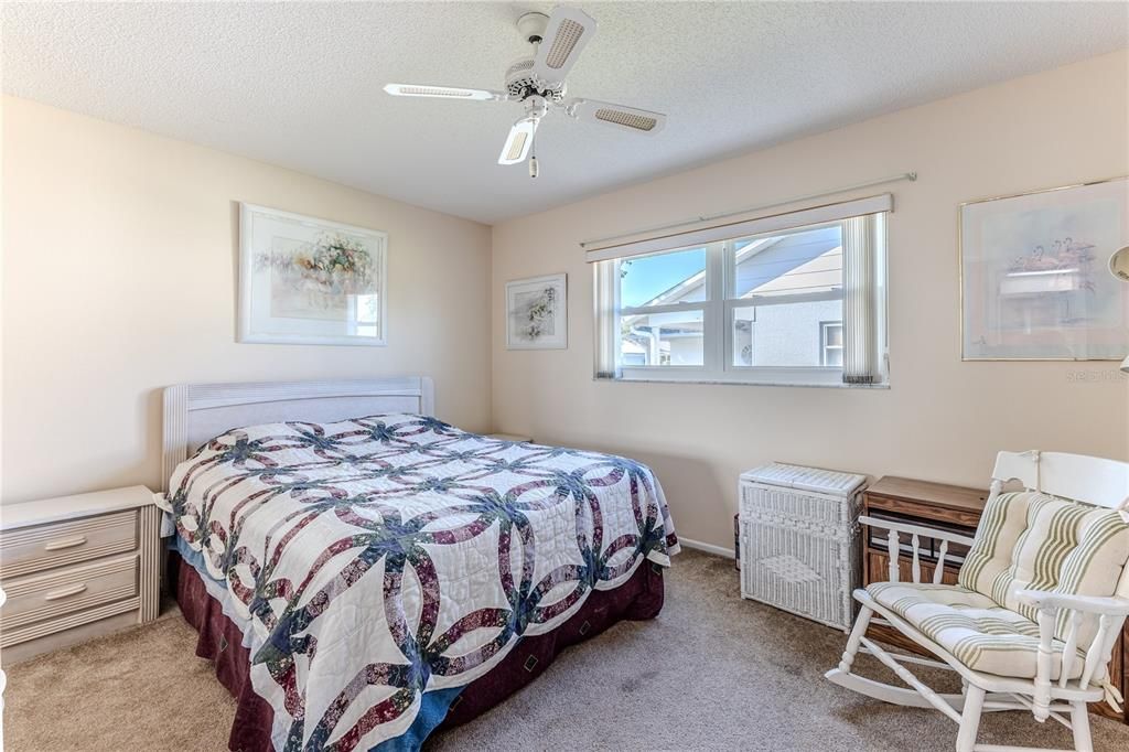 На продажу: $299,000 (2 спален, 2 ванн, 1780 Квадратных фут)