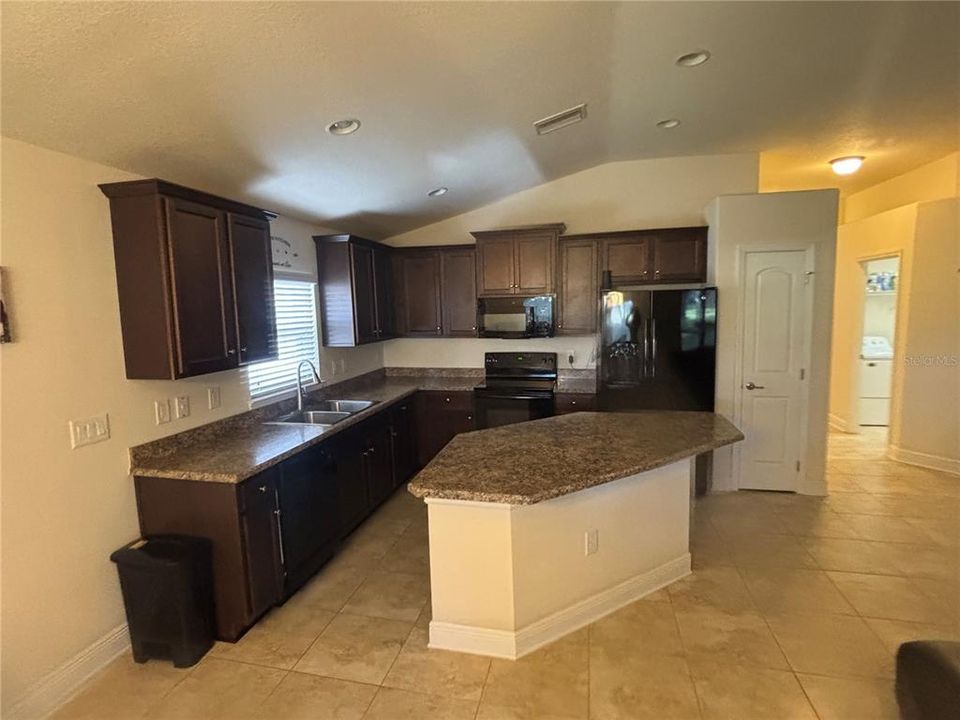 Active With Contract: $317,000 (3 beds, 2 baths, 1520 Square Feet)