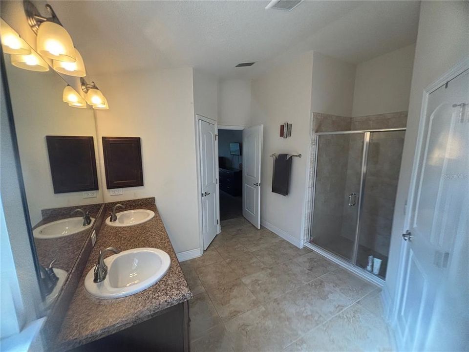 Active With Contract: $317,000 (3 beds, 2 baths, 1520 Square Feet)