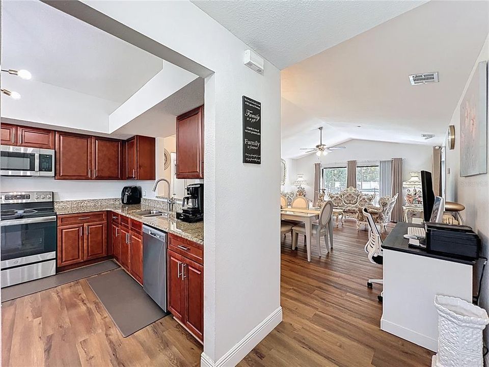 For Sale: $445,000 (3 beds, 2 baths, 1463 Square Feet)