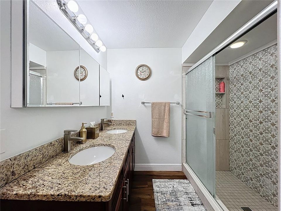 For Sale: $445,000 (3 beds, 2 baths, 1463 Square Feet)