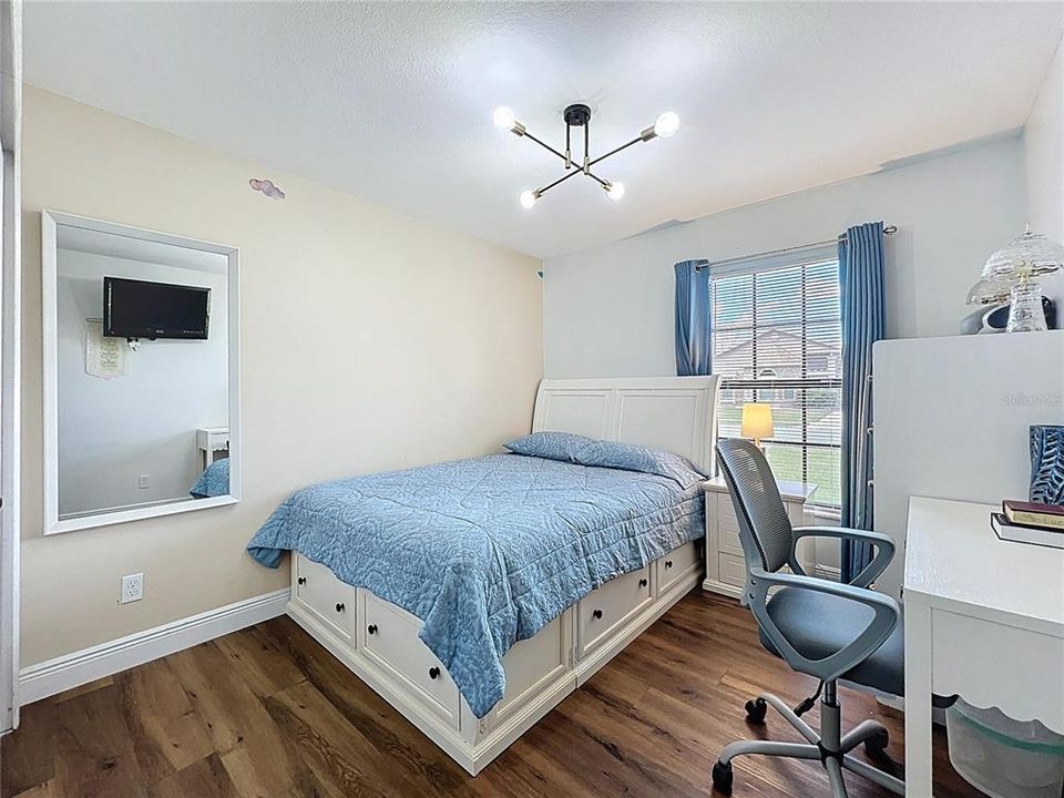 For Sale: $445,000 (3 beds, 2 baths, 1463 Square Feet)