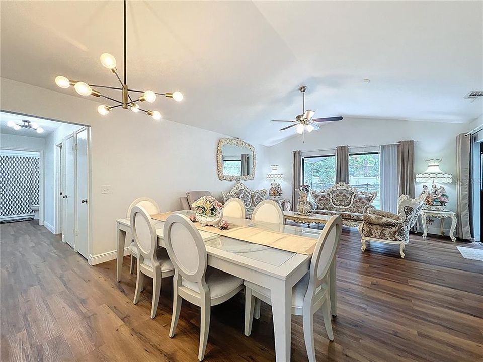 For Sale: $445,000 (3 beds, 2 baths, 1463 Square Feet)