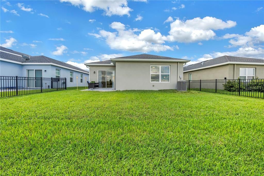 Active With Contract: $340,000 (3 beds, 2 baths, 1492 Square Feet)