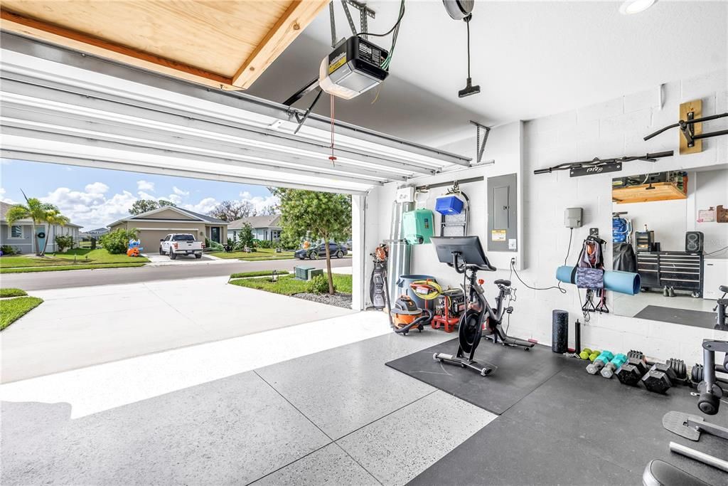 Active With Contract: $340,000 (3 beds, 2 baths, 1492 Square Feet)