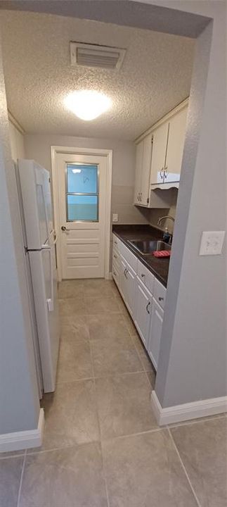 For Sale: $115,000 (2 beds, 1 baths, 722 Square Feet)
