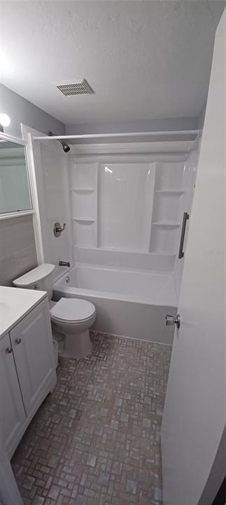 For Sale: $115,000 (2 beds, 1 baths, 722 Square Feet)