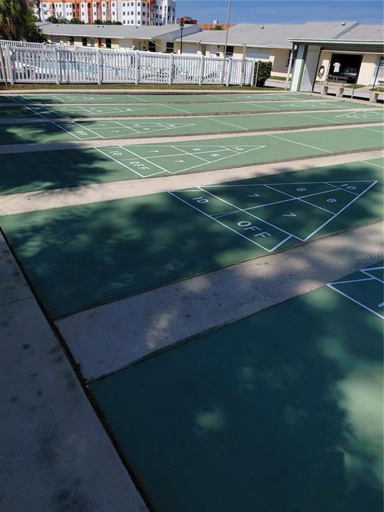 For Sale: $115,000 (2 beds, 1 baths, 722 Square Feet)