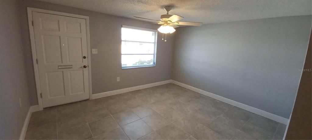 For Sale: $115,000 (2 beds, 1 baths, 722 Square Feet)