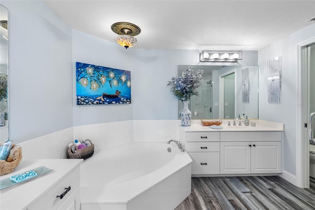 На продажу: $1,599,000 (3 спален, 2 ванн, 1880 Квадратных фут)