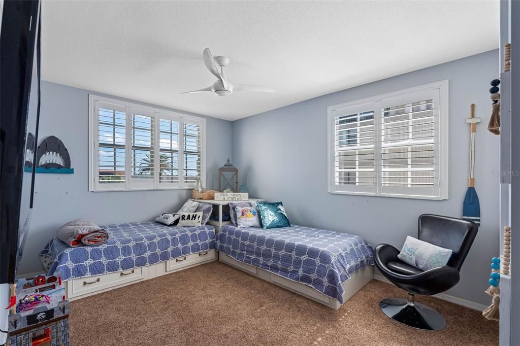 На продажу: $1,599,000 (3 спален, 2 ванн, 1880 Квадратных фут)