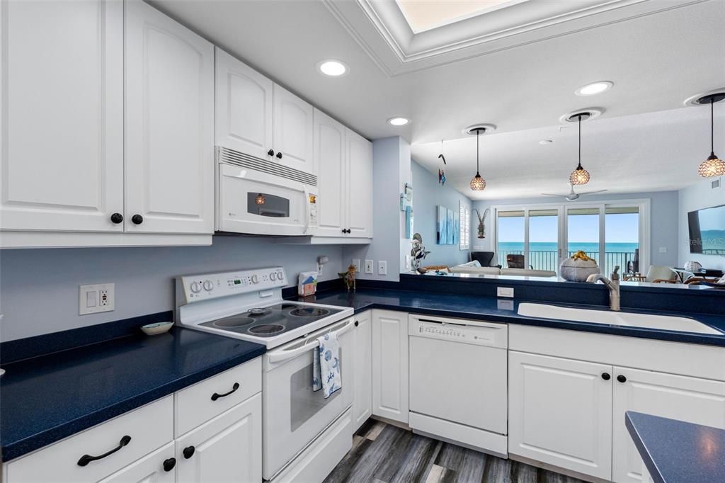 На продажу: $1,599,000 (3 спален, 2 ванн, 1880 Квадратных фут)