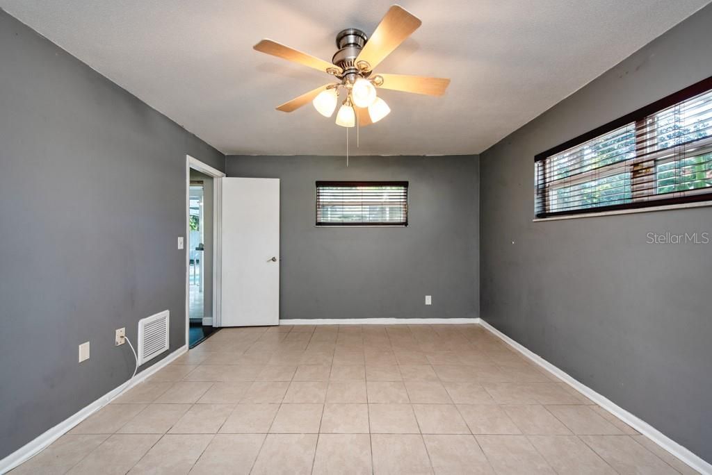 待售: $475,000 (3 贝兹, 2 浴室, 1434 平方英尺)