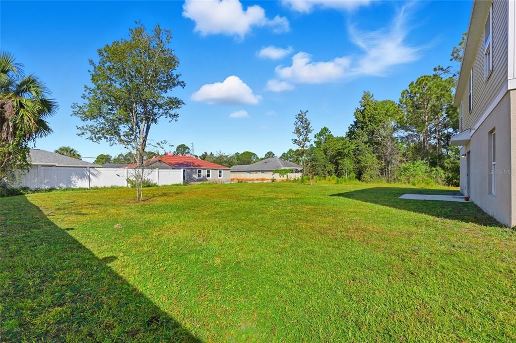 For Sale: $365,000 (4 beds, 3 baths, 1941 Square Feet)