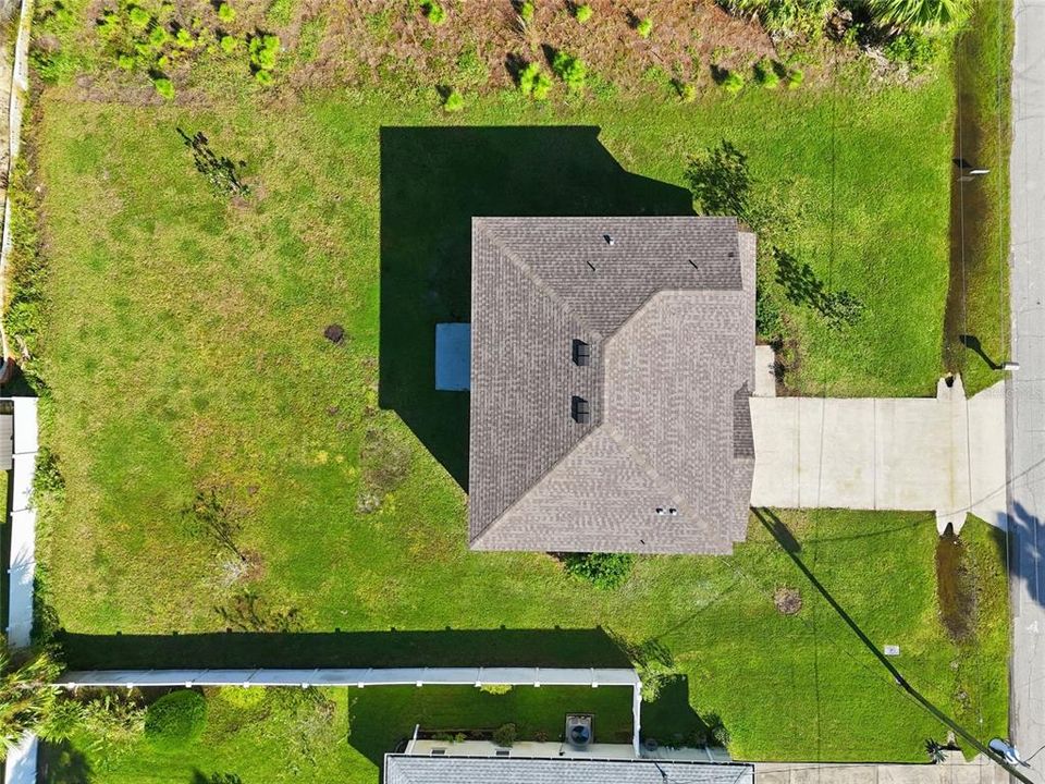 For Sale: $365,000 (4 beds, 3 baths, 1941 Square Feet)