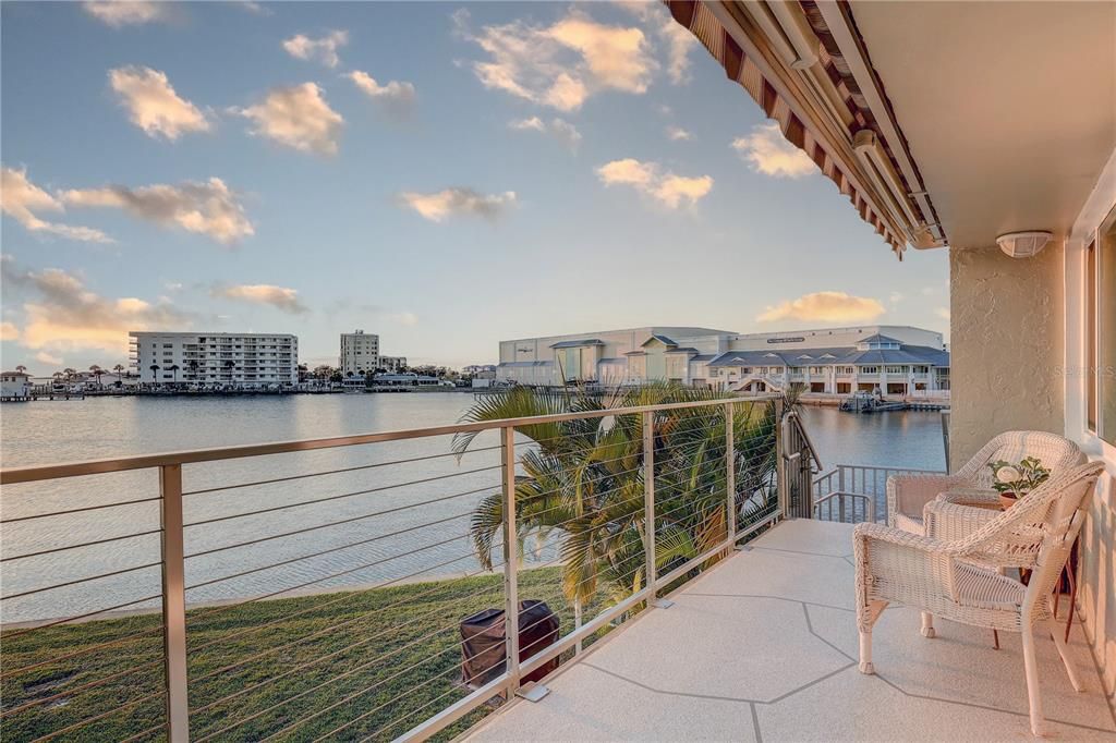 На продажу: $599,900 (2 спален, 2 ванн, 1755 Квадратных фут)