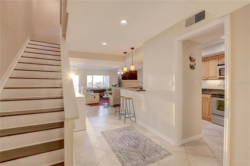 На продажу: $599,900 (2 спален, 2 ванн, 1755 Квадратных фут)