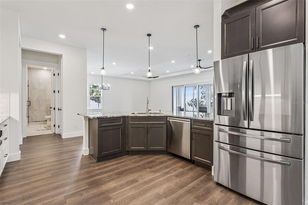 На продажу: $839,000 (4 спален, 3 ванн, 2663 Квадратных фут)