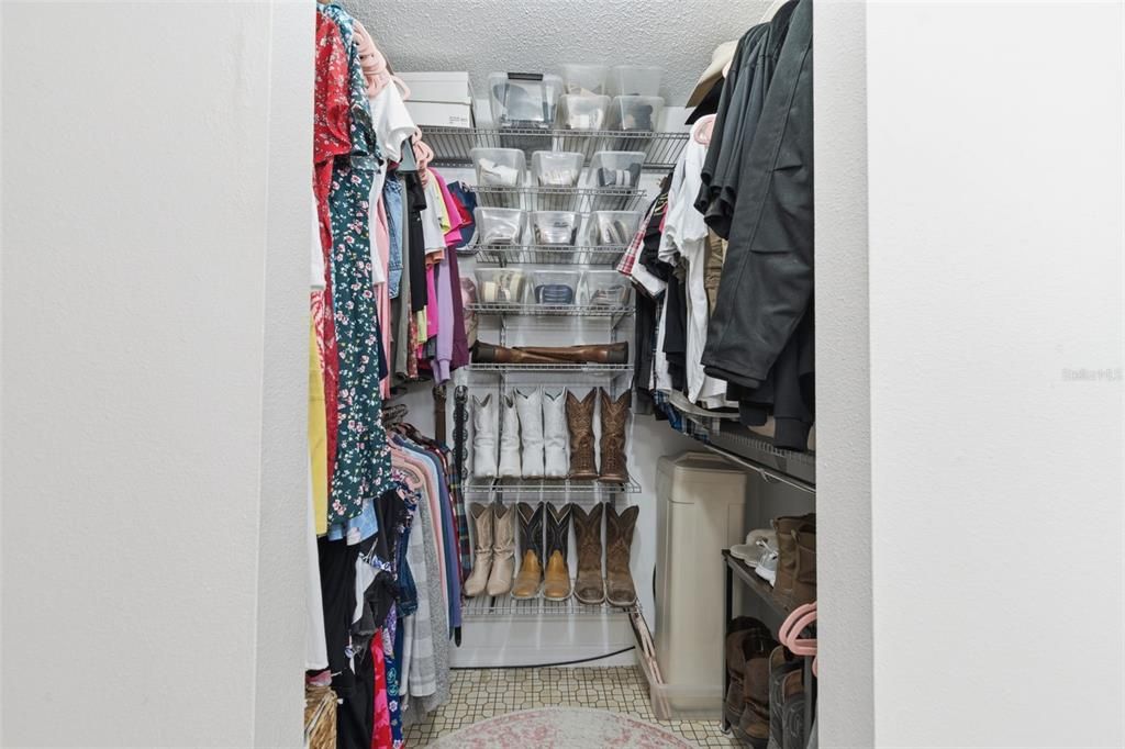 For Sale: $298,500 (2 beds, 2 baths, 1000 Square Feet)