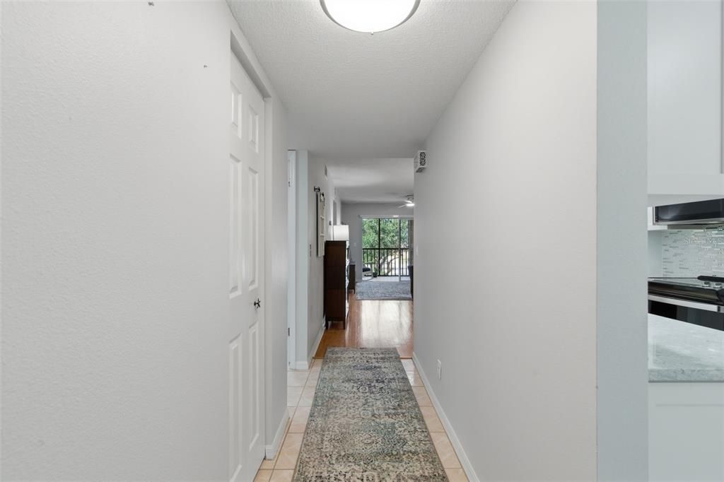 For Sale: $298,500 (2 beds, 2 baths, 1000 Square Feet)