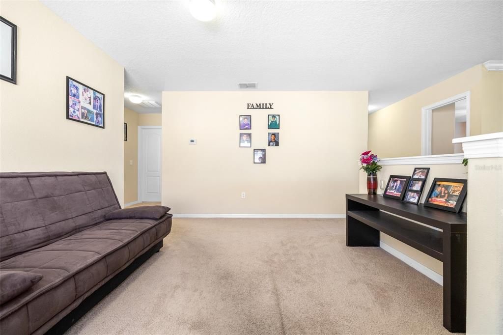 For Sale: $635,000 (6 beds, 4 baths, 3231 Square Feet)