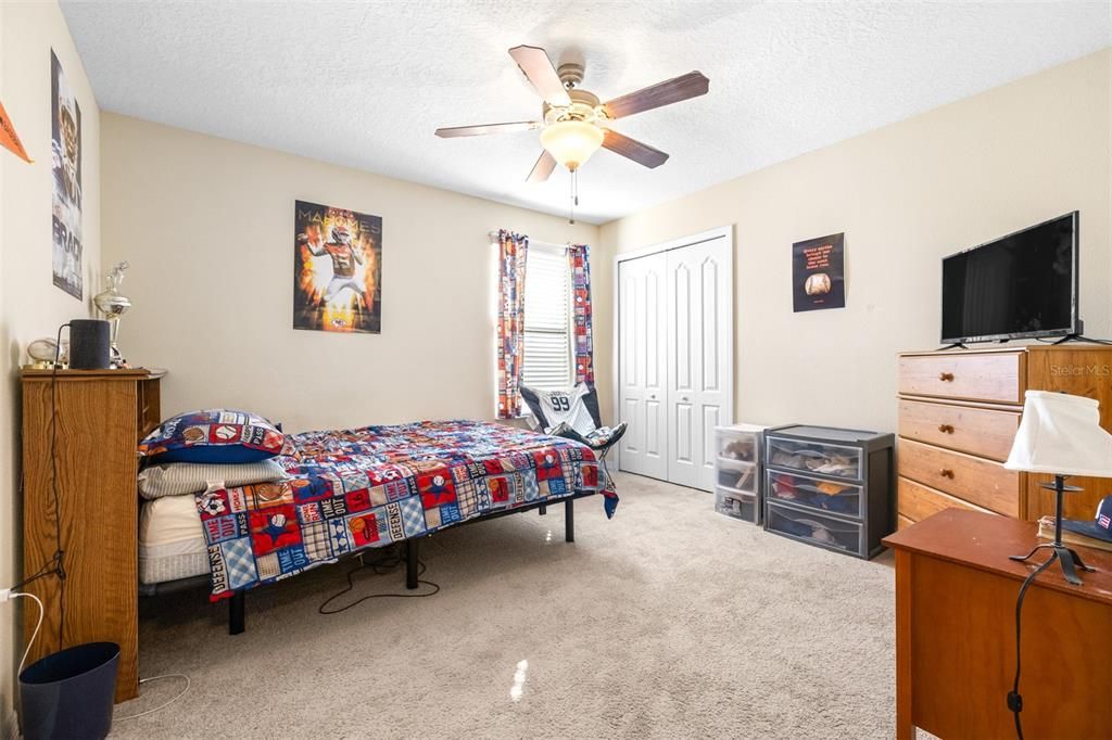 For Sale: $635,000 (6 beds, 4 baths, 3231 Square Feet)