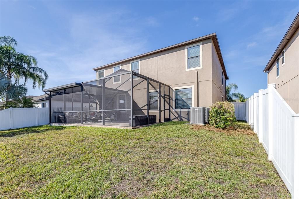 For Sale: $635,000 (6 beds, 4 baths, 3231 Square Feet)