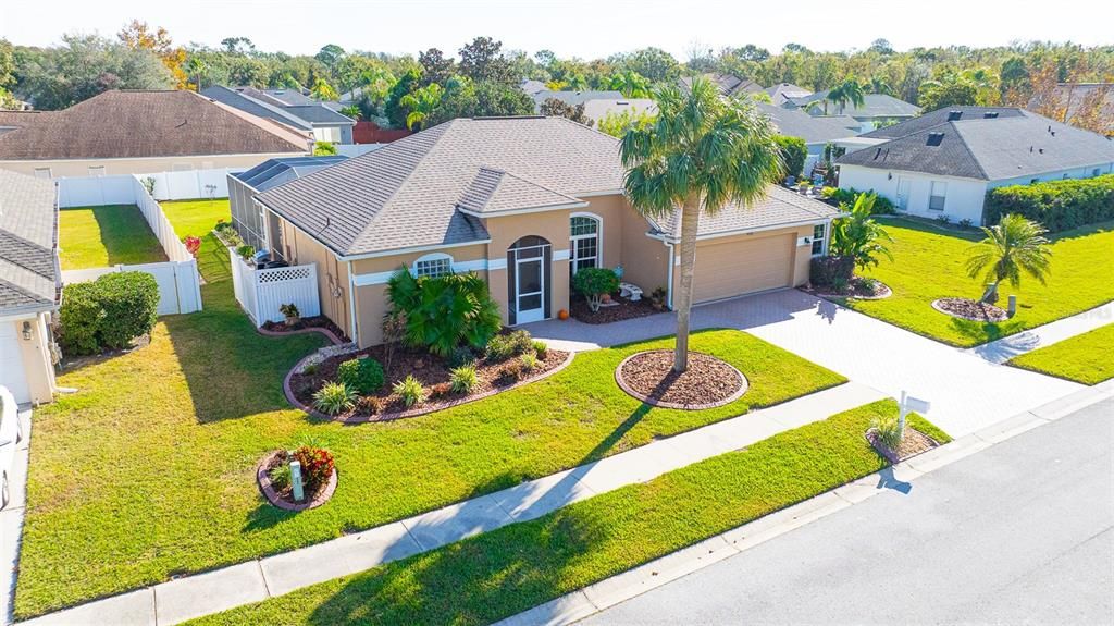 Activo con contrato: $475,000 (4 camas, 2 baños, 2007 Pies cuadrados)