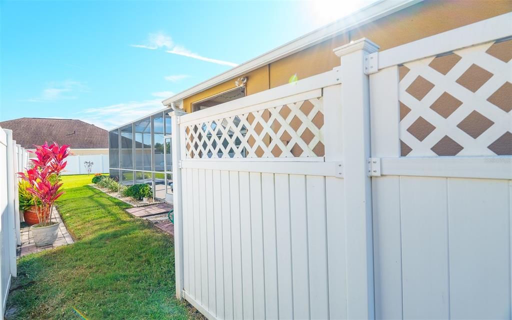 Activo con contrato: $475,000 (4 camas, 2 baños, 2007 Pies cuadrados)