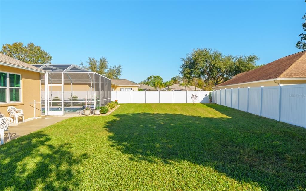 Activo con contrato: $475,000 (4 camas, 2 baños, 2007 Pies cuadrados)