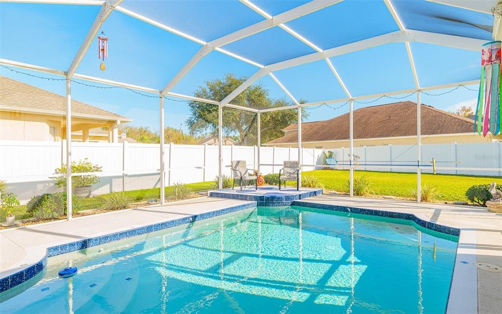 Activo con contrato: $475,000 (4 camas, 2 baños, 2007 Pies cuadrados)