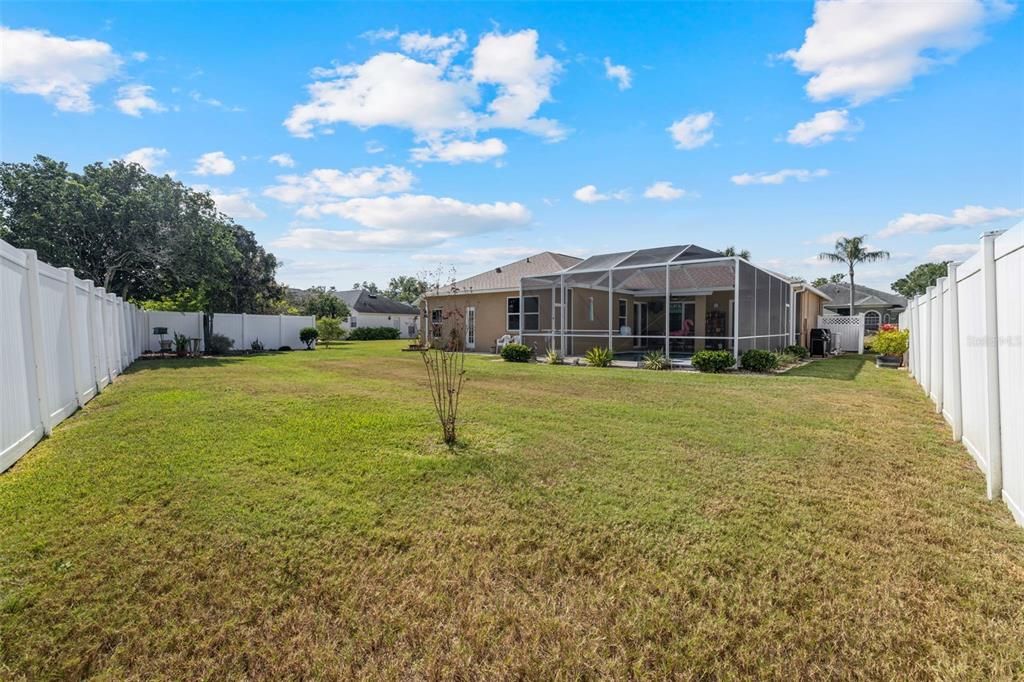 Activo con contrato: $475,000 (4 camas, 2 baños, 2007 Pies cuadrados)