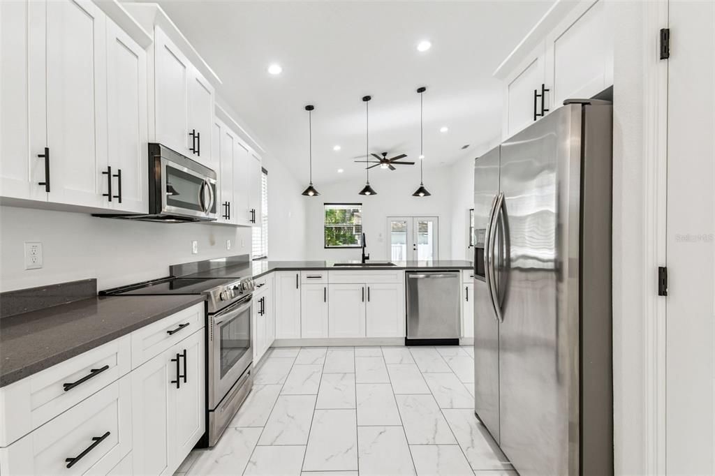 待售: $439,900 (3 贝兹, 2 浴室, 1479 平方英尺)