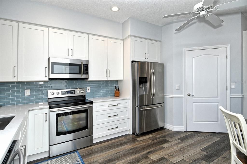 合同活跃: $439,900 (2 贝兹, 2 浴室, 1572 平方英尺)