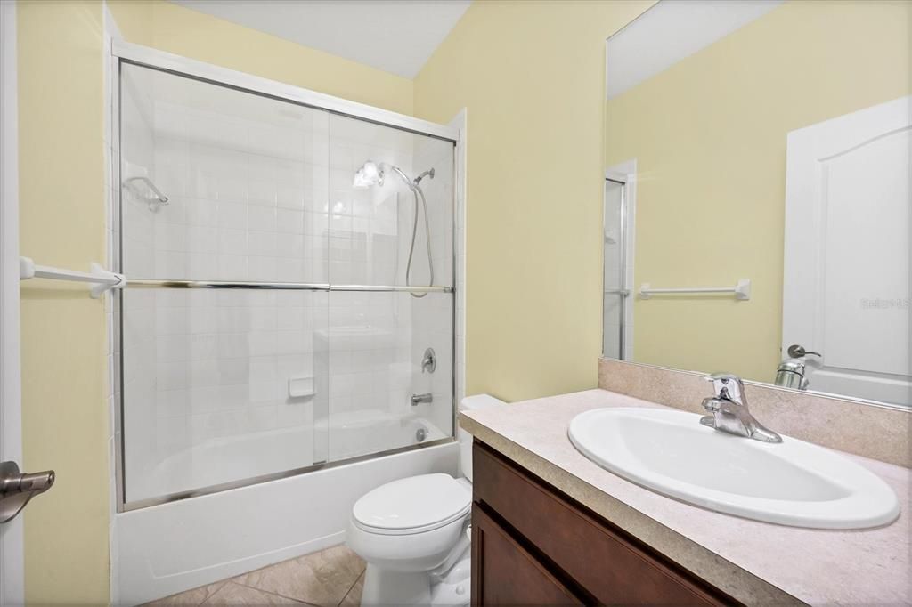 For Sale: $569,000 (3 beds, 3 baths, 2069 Square Feet)