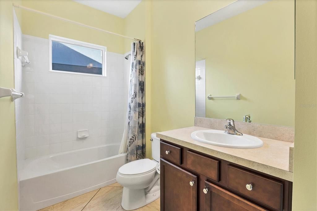 For Sale: $569,000 (3 beds, 3 baths, 2069 Square Feet)