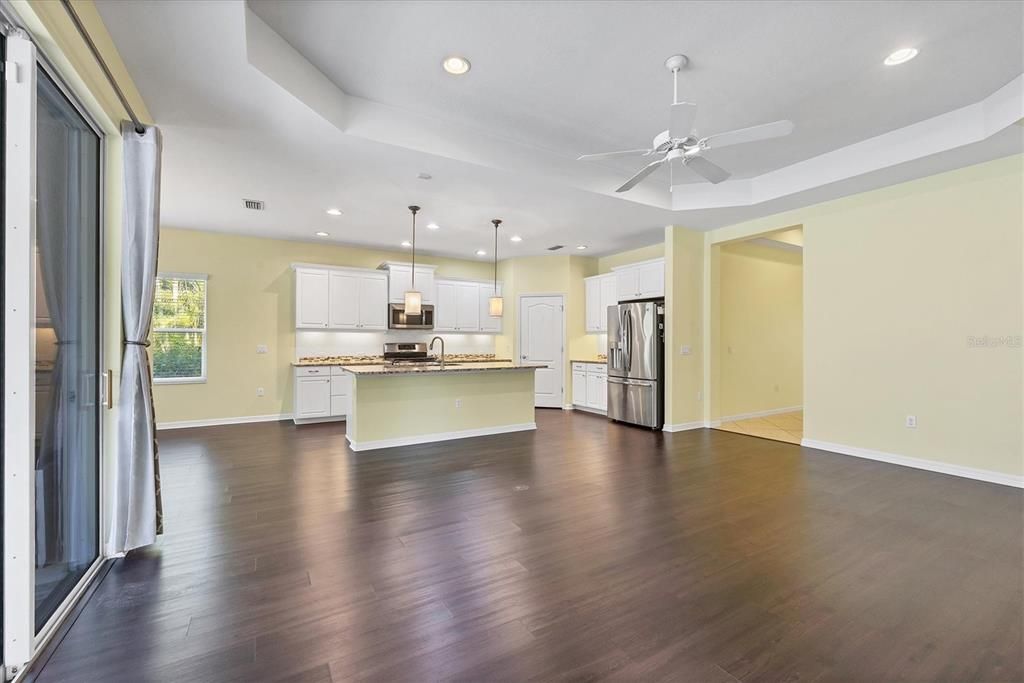 For Sale: $569,000 (3 beds, 3 baths, 2069 Square Feet)