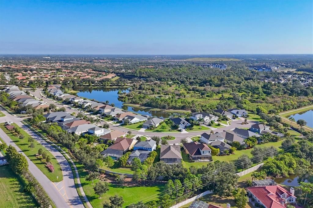 For Sale: $569,000 (3 beds, 3 baths, 2069 Square Feet)