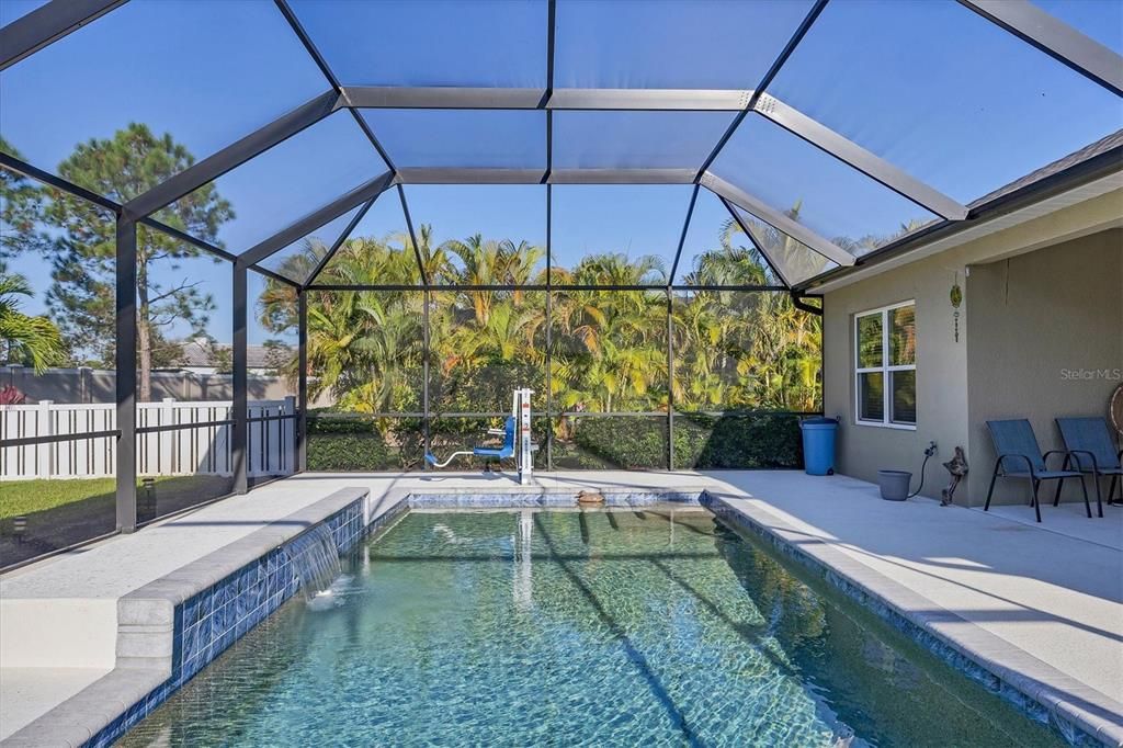 For Sale: $569,000 (3 beds, 3 baths, 2069 Square Feet)