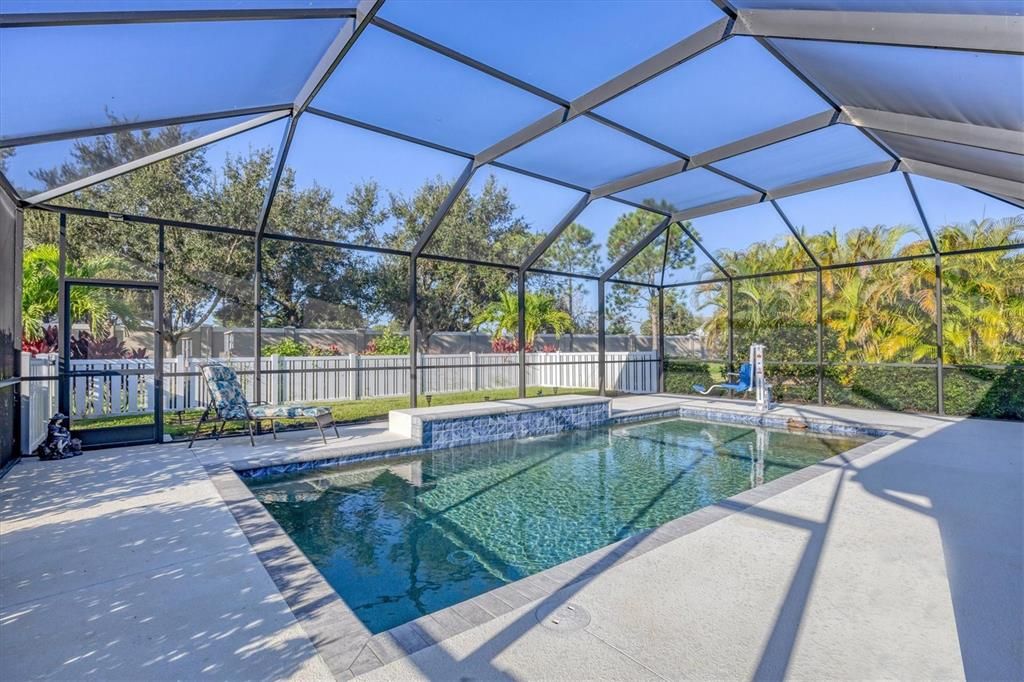 For Sale: $569,000 (3 beds, 3 baths, 2069 Square Feet)